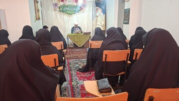تصاویر/ بازدید معاونین حوزه‌های علمیه خواهران از مدرسه علمیه حضرت فاطمه زهرا(س) شهرستان چایپاره،