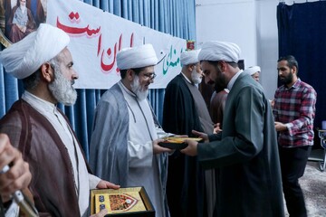 تصاویر/ نشست اساتید و خیرین مدارس علمیه قاین با مدیر حوزه علمیه خراسان