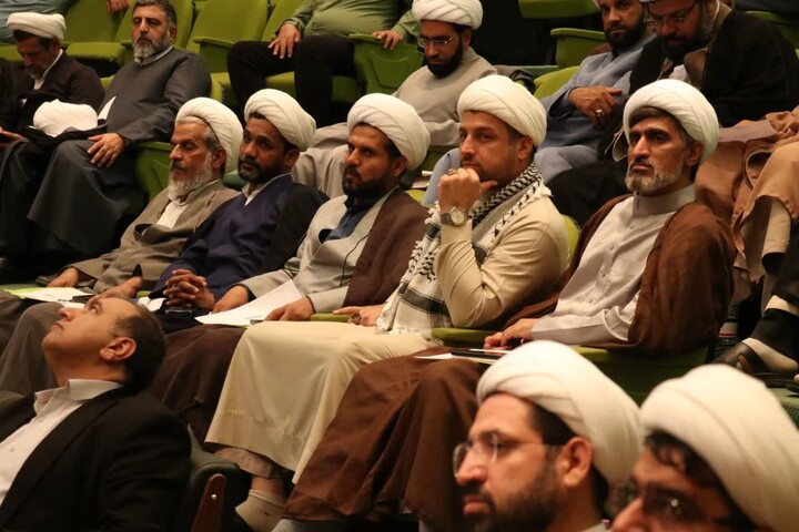 تصاویر/ دیدار استاندار کرمان با روحانیون شهرستان بم در مجموعه ارگ جدید