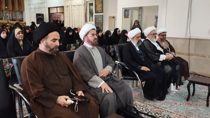 تصاویر/ حضور مدیر حوزه های علمیه خواهران در میاندوآب