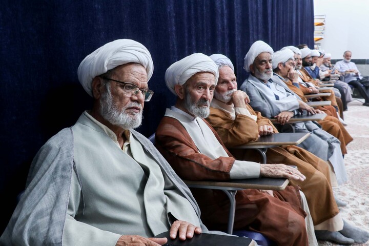 تصاویر| نشست اساتید حوزه علمیه قاین با مدیر حوزه علمیه خراسان