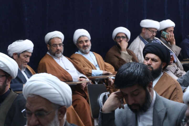 تصاویر| نشست اساتید حوزه علمیه قاین با مدیر حوزه علمیه خراسان