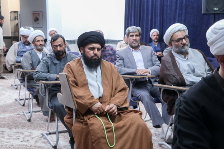 تصاویر| نشست اساتید حوزه علمیه قاین با مدیر حوزه علمیه خراسان
