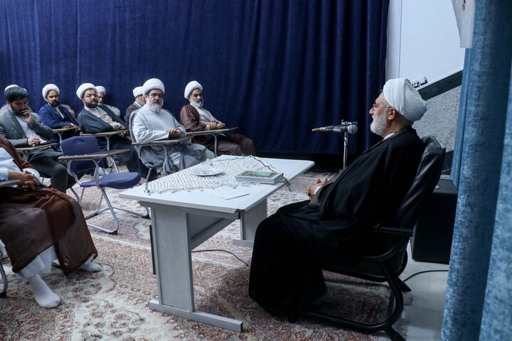 تصاویر| نشست اساتید حوزه علمیه قاین با مدیر حوزه علمیه خراسان