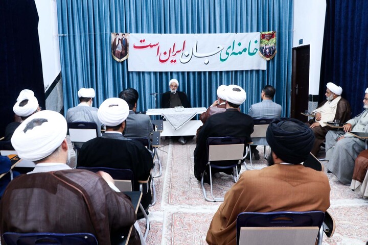 تصاویر| نشست اساتید حوزه علمیه قاین با مدیر حوزه علمیه خراسان