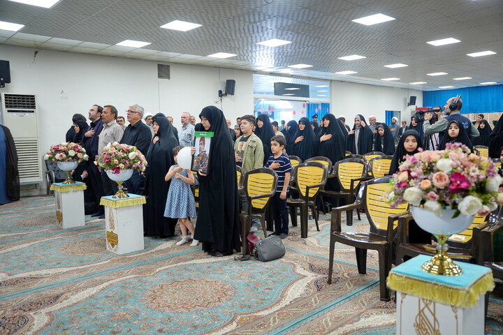 تصاویر/ مراسم جشن تولد جمعی از فرزندان شهدای جنگ اخیر