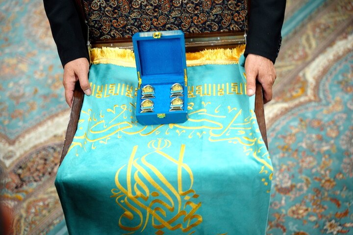 تصاویر/ مراسم جشن تولد جمعی از فرزندان شهدای جنگ اخیر