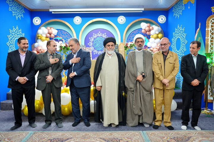 تصاویر/ مراسم جشن تولد جمعی از فرزندان شهدای جنگ اخیر