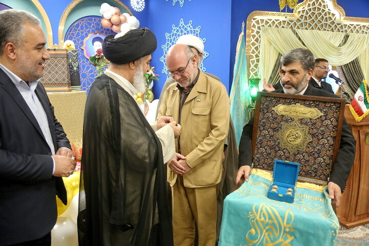تصاویر/ مراسم جشن تولد جمعی از فرزندان شهدای جنگ اخیر