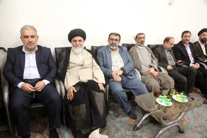 تصاویر/ مراسم جشن تولد جمعی از فرزندان شهدای جنگ اخیر