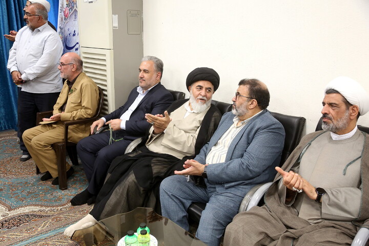 تصاویر/ مراسم جشن تولد جمعی از فرزندان شهدای جنگ اخیر