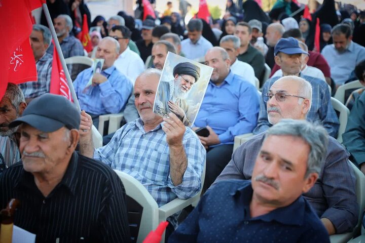 تصاویر/چهاردهمین یادواره ۶۰ شهید روستای ورین از توابع شهرستان محلات