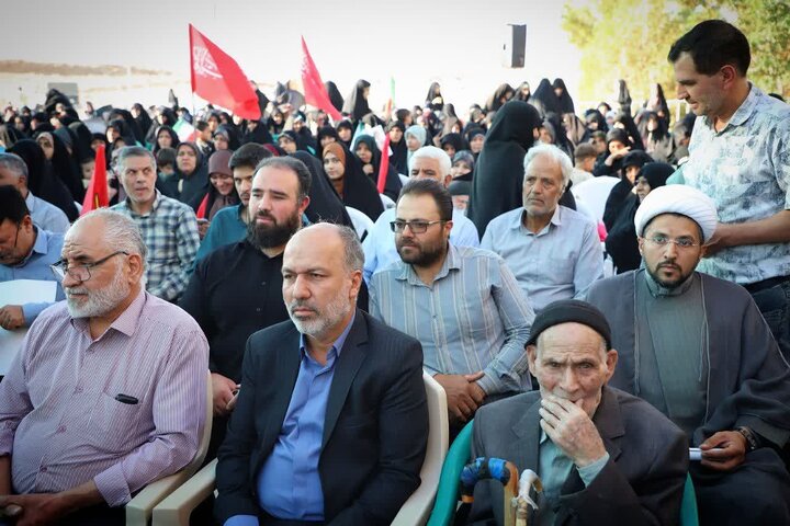 تصاویر/چهاردهمین یادواره ۶۰ شهید روستای ورین از توابع شهرستان محلات