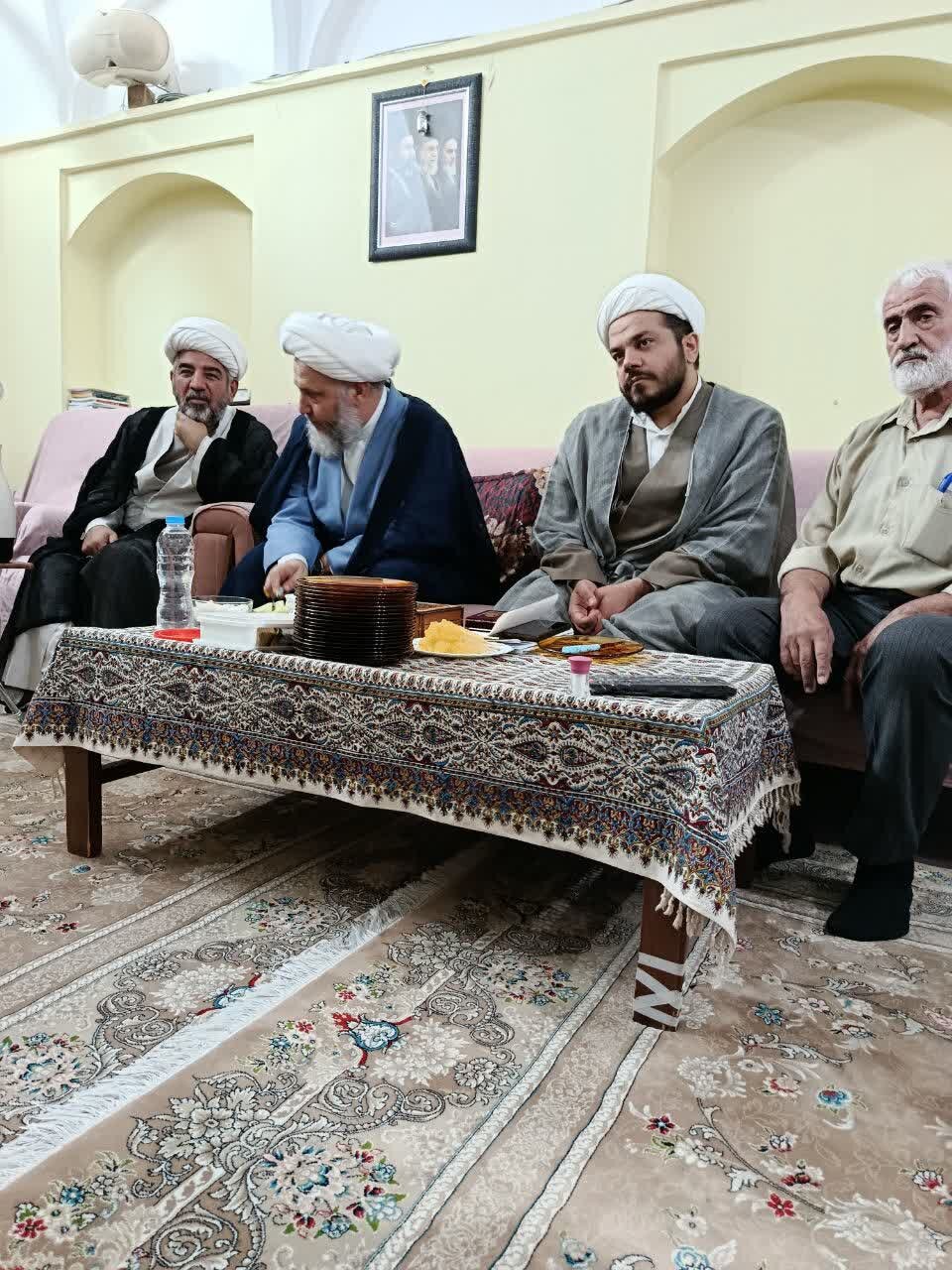 تکریم خادمان نماز جمعه؛ اینبار در خانه پیشکسوتان نماز جمعه+تصاویر