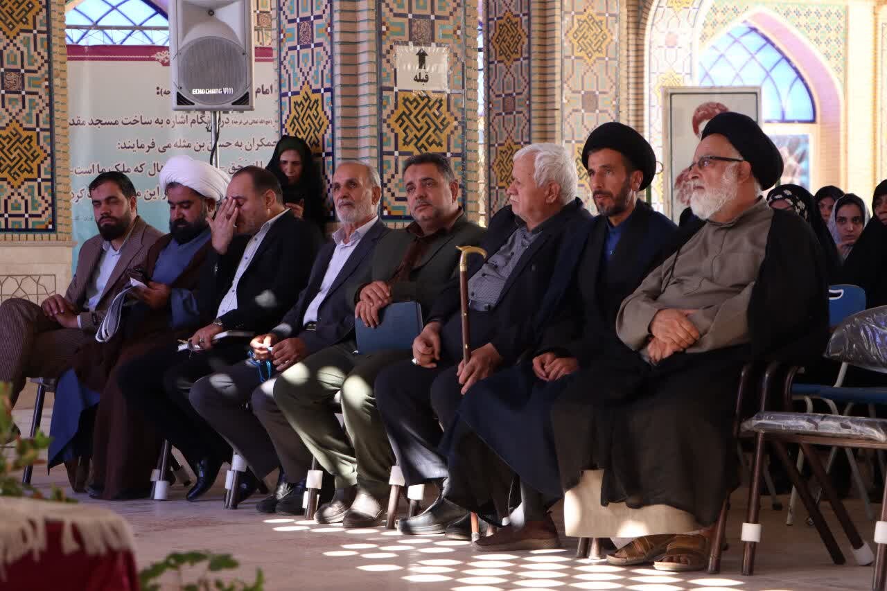 آستان حضرت سلطانعلی بن باقر پذیرای زائران از 70کشور است/لزوم ایجاد زیرساخت‌های رفاهی