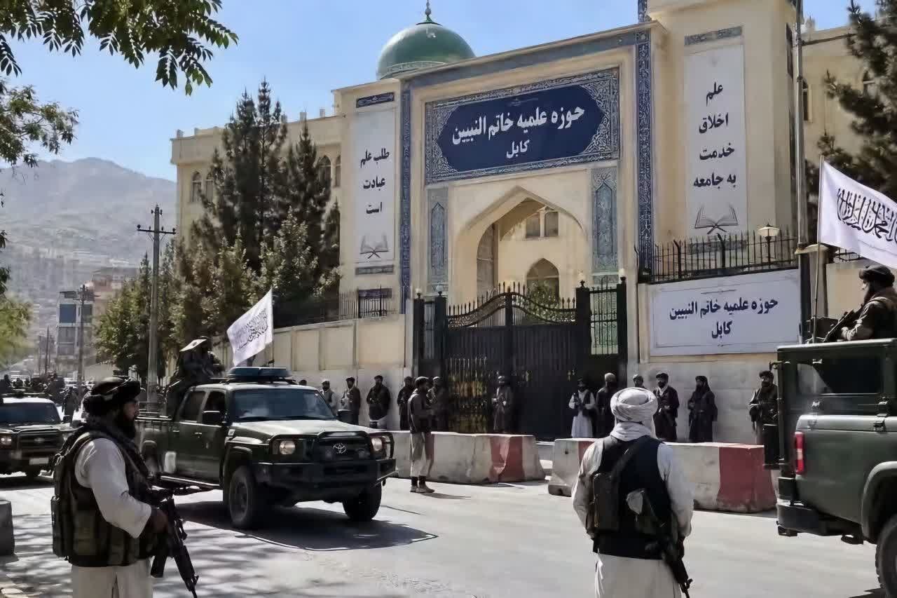 مدرسہ عالیہ خاتم النبیین اور طالبان حکومت کا بدستِ زور قبضہ؛ ایک جائزہ