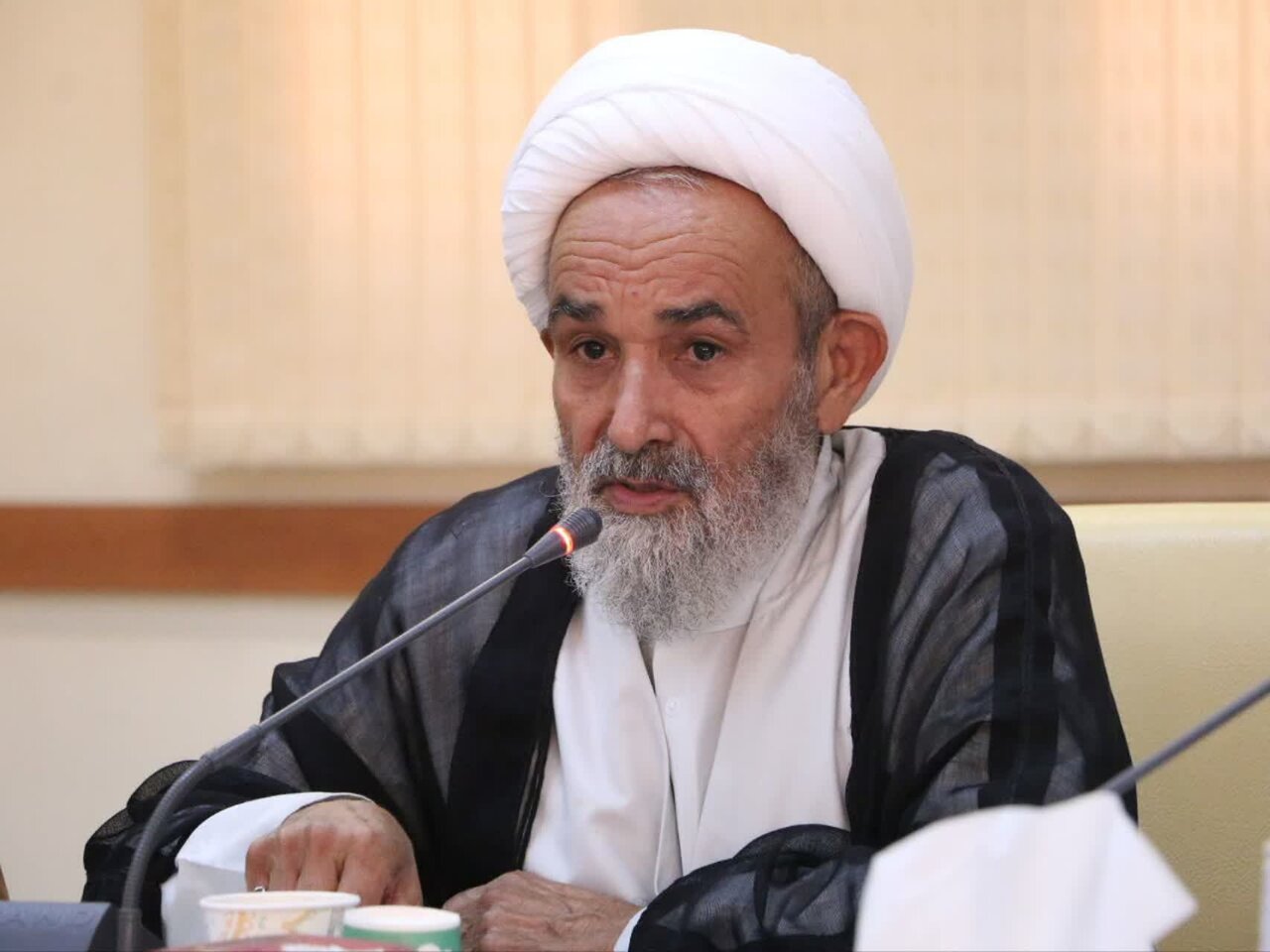 برگزاری اعتکاف در مساجد نباید مانع حضور نمازگزاران شود