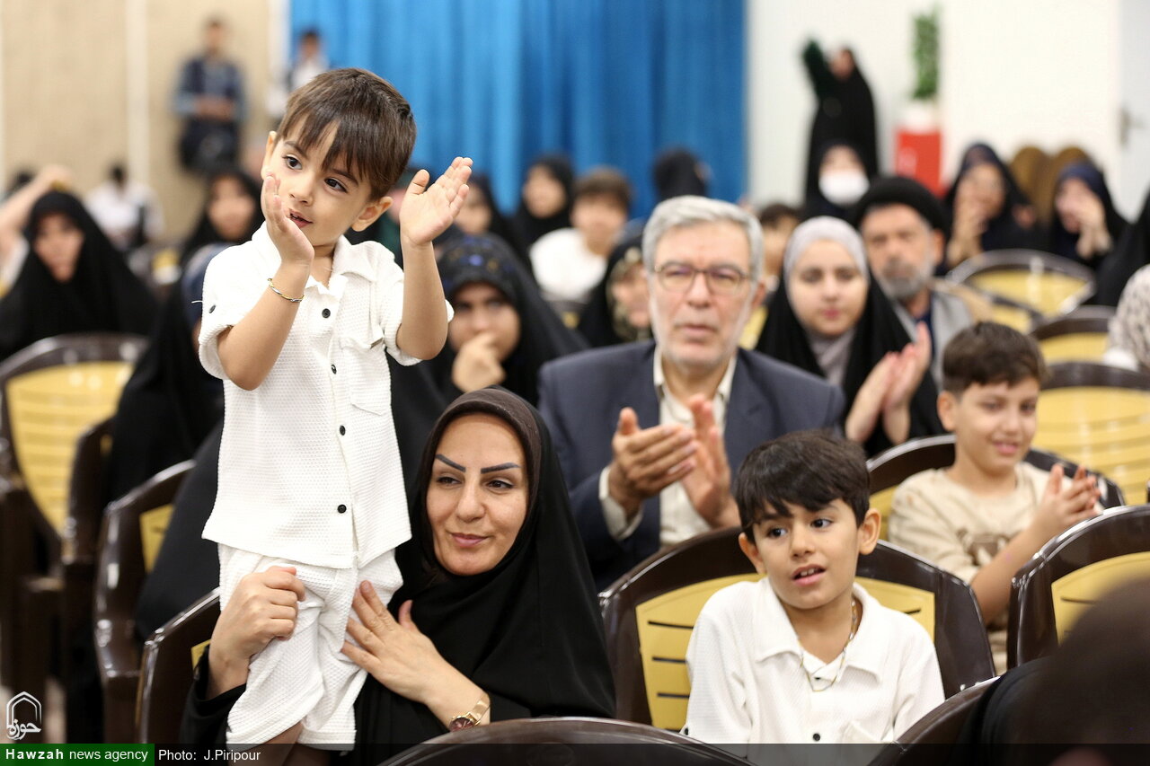 تصاویر/ مراسم جشن تولد جمعی از فرزندان شهدای جنگ اخیر