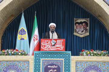 حافظه تاریخی ملت ایران اجازه دخالت دوباره دشمن را نمی‌دهد