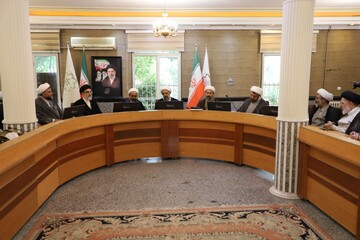 تصاویر / نشست مدیر حوزه‌های علمیه خواهران کشور با مسئولین نهادهای حوزوی استان آذربایجان شرقی