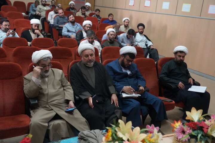 تصاویر /اختتامیه دوره های تخصصی روحانیون شاغل در آموزش و پرورش