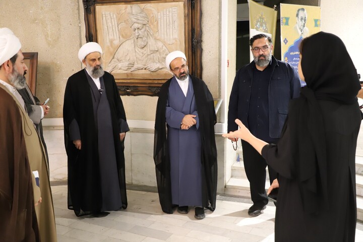 تصاویر / بازدید مدیر حوزه‌های علمیه خواهران کشور از مقبره الشعرا تبریز