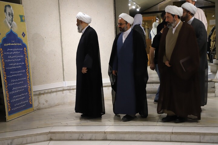 تصاویر / بازدید مدیر حوزه‌های علمیه خواهران کشور از مقبره الشعرا تبریز