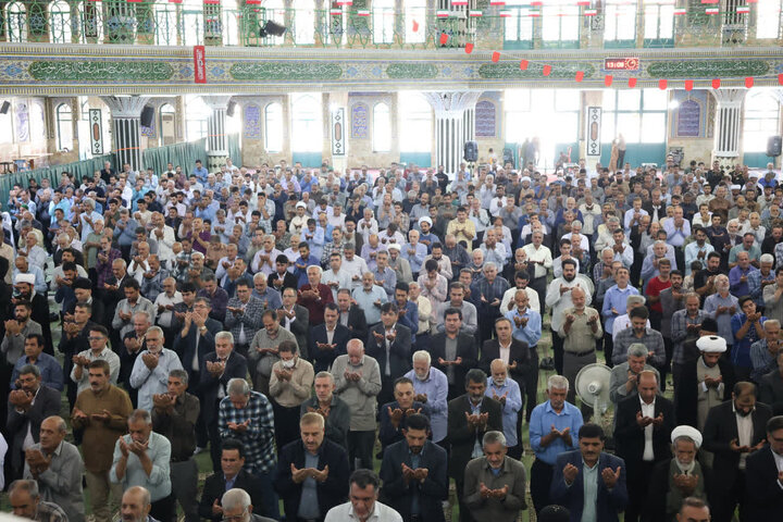 تصاویر/ نماز عبادی سیاسی جمعه در شهرکرد