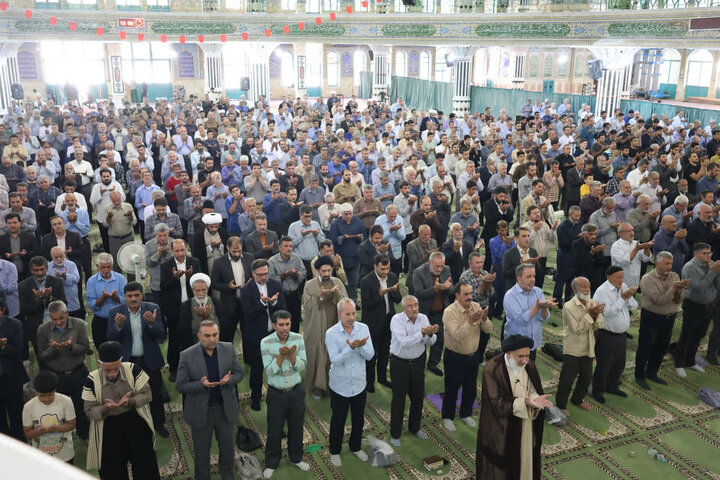 تصاویر/ نماز عبادی سیاسی جمعه در شهرکرد