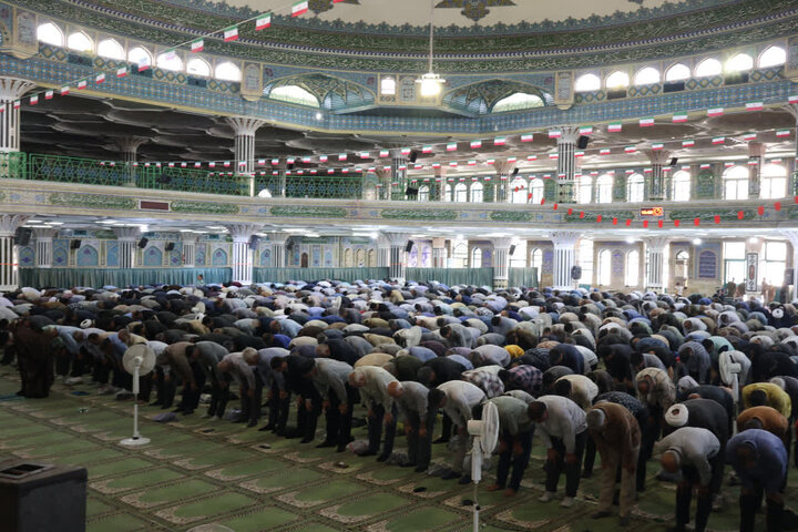 تصاویر/ نماز عبادی سیاسی جمعه در شهرکرد