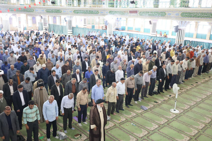 تصاویر/ نماز عبادی سیاسی جمعه در شهرکرد