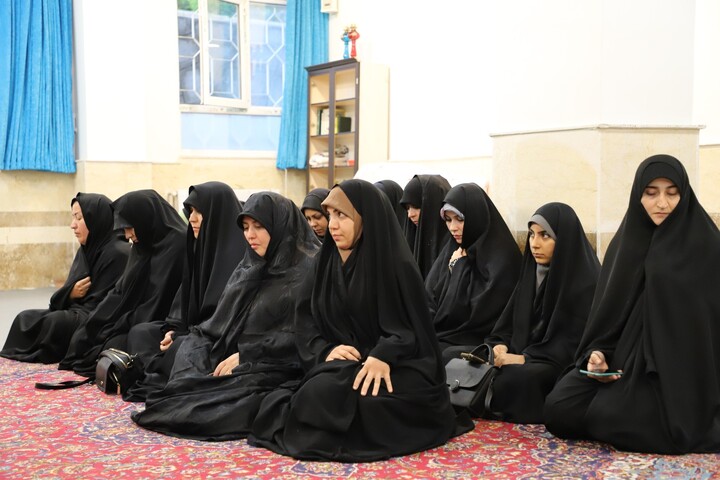 تصاویر / دیدار مدیر حوزه‌های علمیه خواهران کشور با طلاب و اساتید حوزه علمیه آذرشهر
