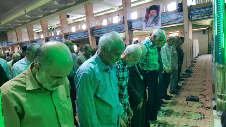 تصاویر/اقامه نماز عبادی سیاسی جمعه در خمین