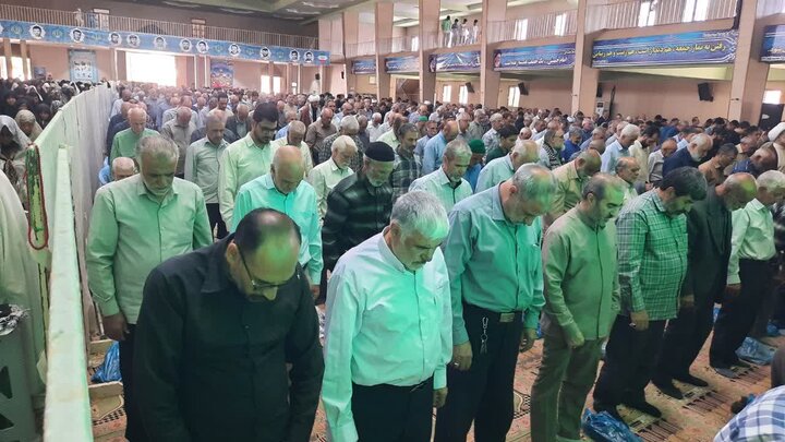 تصاویر/اقامه نماز عبادی سیاسی جمعه در خمین