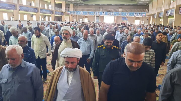 تصاویر/اقامه نماز عبادی سیاسی جمعه در خمین
