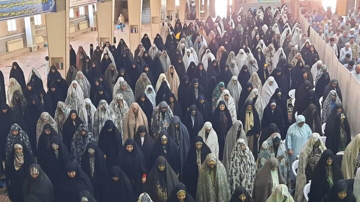 تصاویر/اقامه نماز عبادی سیاسی جمعه در خمین