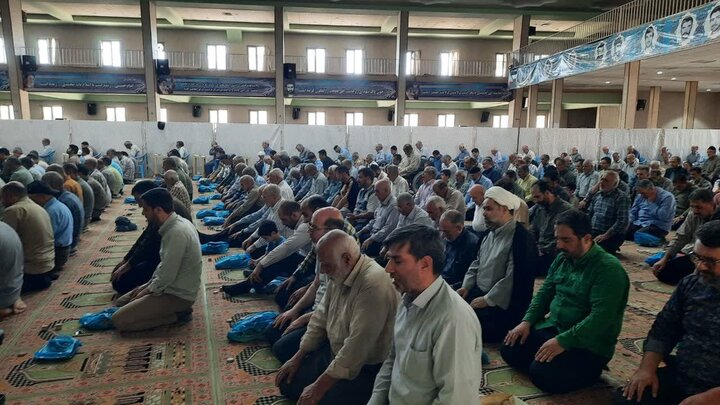 تصاویر/اقامه نماز عبادی سیاسی جمعه در خمین