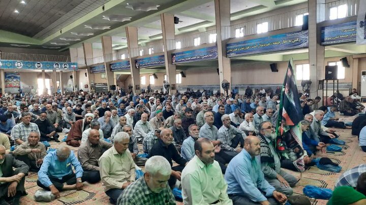 تصاویر/اقامه نماز عبادی سیاسی جمعه در خمین