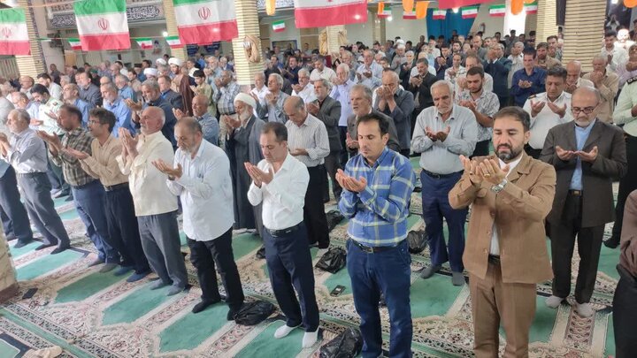 تصاویر/اقامه نماز جمعه الیگودرز