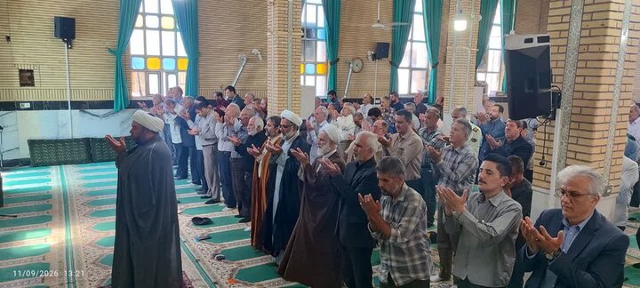 تصاویر/اقامه نماز عبادی سیاسی جمعه در زرندیه