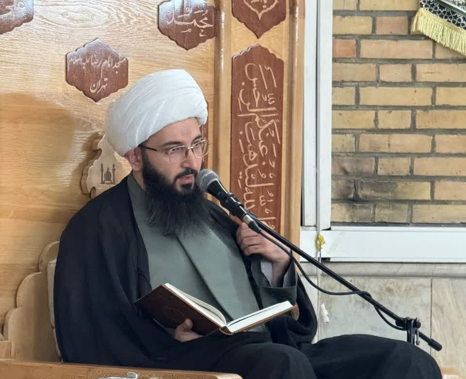 ایفای نقش روحانیون در تبیین ابعاد مختلف خون‌خواهی امام شهید ضروری است/ لزوم فعال‌تر کردن ظرفیت آزادگان جهان با نقش‌آفرینی علما و فضلای حوزه 