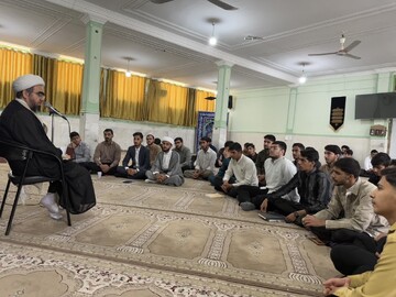 طلبه باید در چهار ساحت علمی، اخلاقی، رفتاری و ظاهری رشد کند