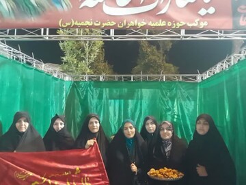 تصاویر/ فعالیت های موکب فرهنگی مدرسه علمیه نجمیه ازنا در تجمعات شبانه