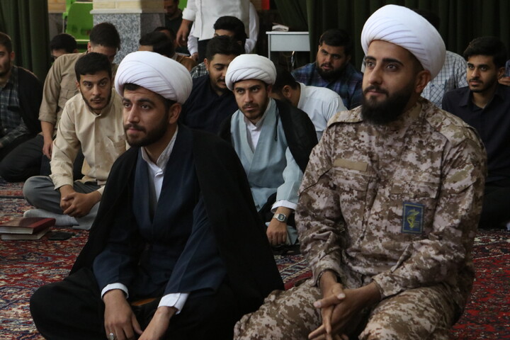 تصاویر/ تودیع و معارفه فرمانده پایگاه بسیج مدرسه علمیه آیت الله آخوند (ره) و فرمانده گردان طلاب همدان