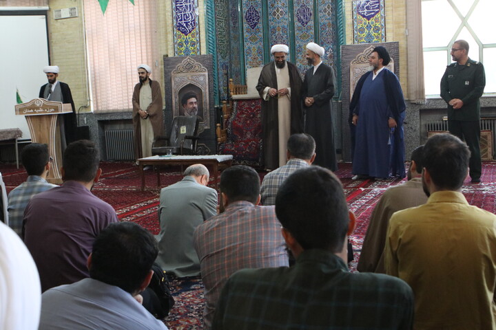 تصاویر/ تودیع و معارفه فرمانده پایگاه بسیج مدرسه علمیه آیت الله آخوند (ره) و فرمانده گردان طلاب همدان