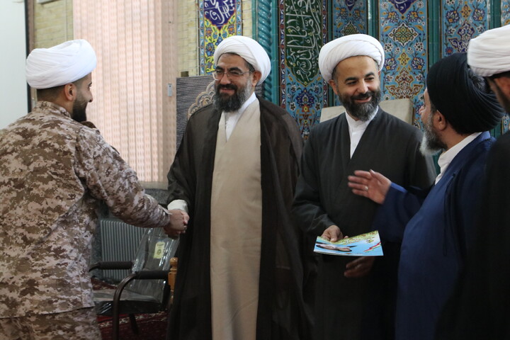 تصاویر/ تودیع و معارفه فرمانده پایگاه بسیج مدرسه علمیه آیت الله آخوند (ره) و فرمانده گردان طلاب همدان