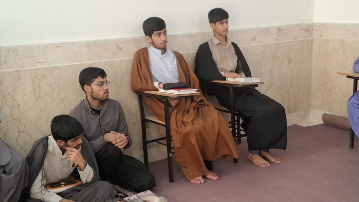تصاویر /آغاز سال تحصیلی مدرسه علمیه امیرالمومنین (ع) آران وبیدگل