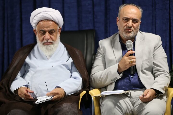 تصاویر / برگزاری جلسه شورای فرهنگ عمومی با حضور امام جمعه شهرستان آبیک