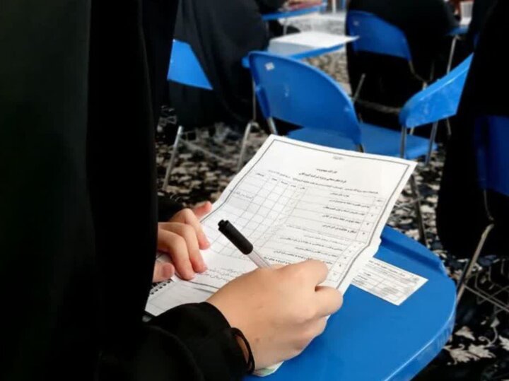 تصاویر/برگزاری سلسله نشست‌های تخصصی معارف مهدوی در مدارس علمیه خواهران لرستان
