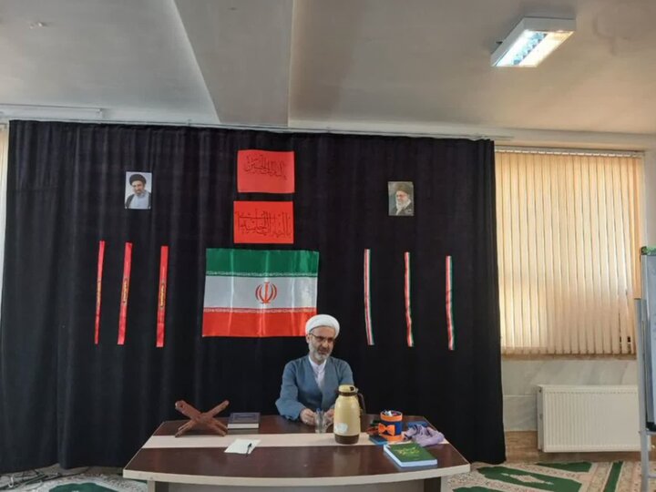 تصاویر/برگزاری سلسله نشست‌های تخصصی معارف مهدوی در مدارس علمیه خواهران لرستان